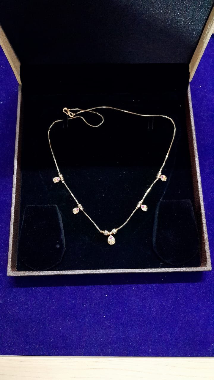 ARTIFICIAL-JEWELLERY-NECKLESS-FOR-WOMEN